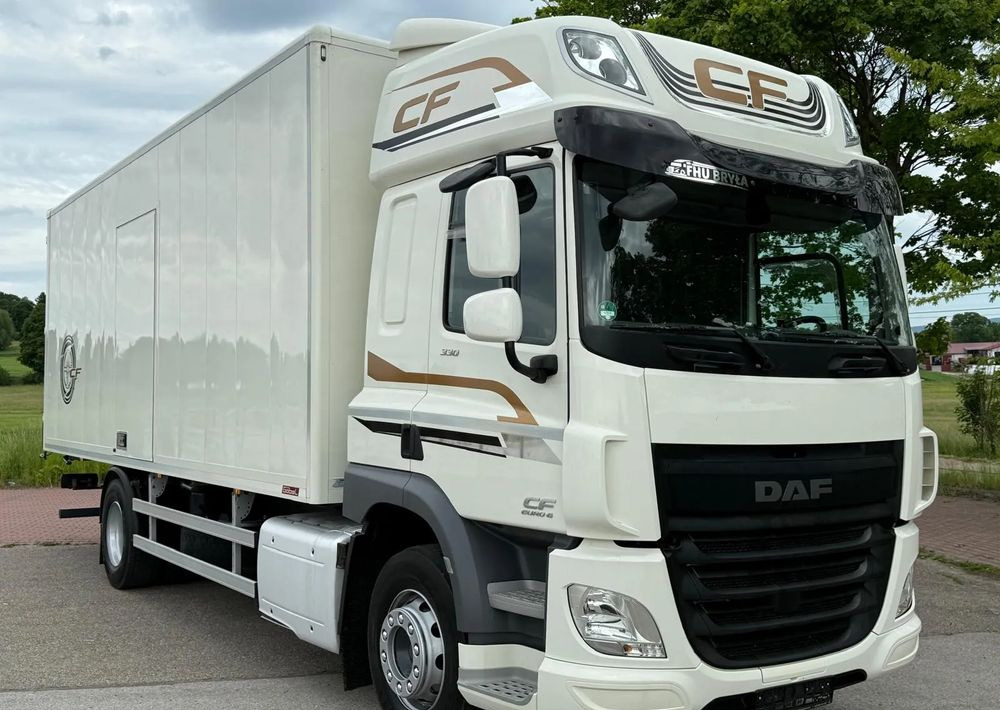 DAF CF 330/10.2017/KONTENER MEBLOWY/IZOTERMA/WINDA/18 PALET/E6/NISKI PRZEBIEG/Z NIEMIEC/JAK NOWY/DUŻY SILNIK 10 837cm3// - Skříňový nákladní auto: obrázok 2 DAF CF 330/10.2017/KONTENER MEBLOWY/IZOTERMA/WINDA/18 PALET/E6/NISKI PRZEBIEG/Z NIEMIEC/JAK NOWY/DUŻY SILNIK 10 837cm3// - Skříňový nákladní auto: obrázok 2