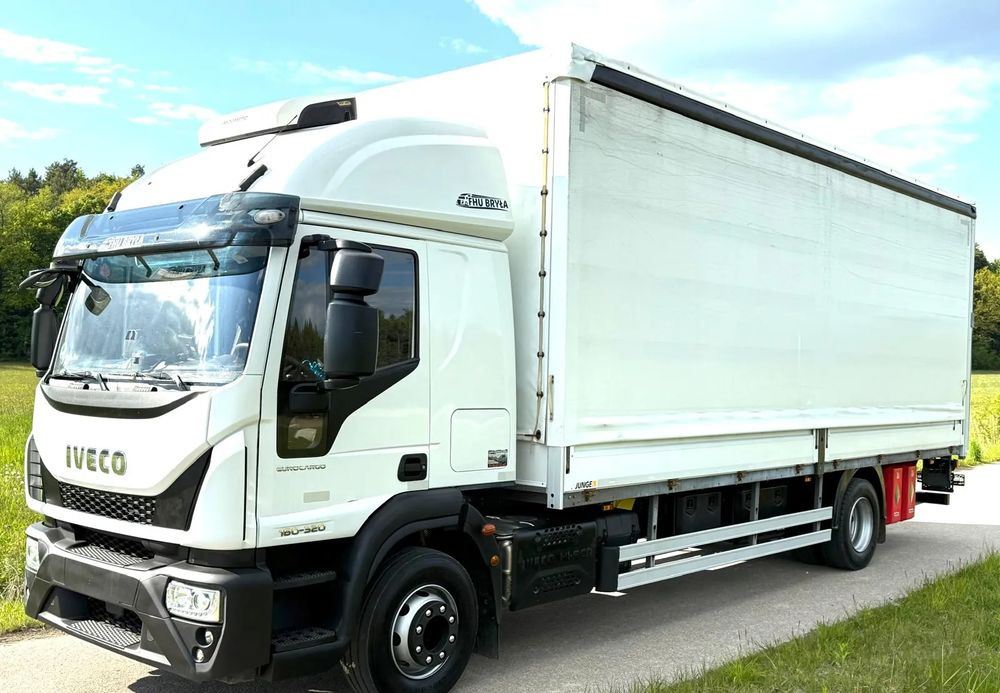 Iveco EUROCARGO 160E320/FIRANKA/WINDA/AUTOMAT/NISKI PRZEBIEG/E6/SPROWADZONY/PIERWSZY WŁAŚCICIEL - Plachtové nákladné vozidlo: obrázok 1 Iveco EUROCARGO 160E320/FIRANKA/WINDA/AUTOMAT/NISKI PRZEBIEG/E6/SPROWADZONY/PIERWSZY WŁAŚCICIEL - Plachtové nákladné vozidlo: obrázok 1