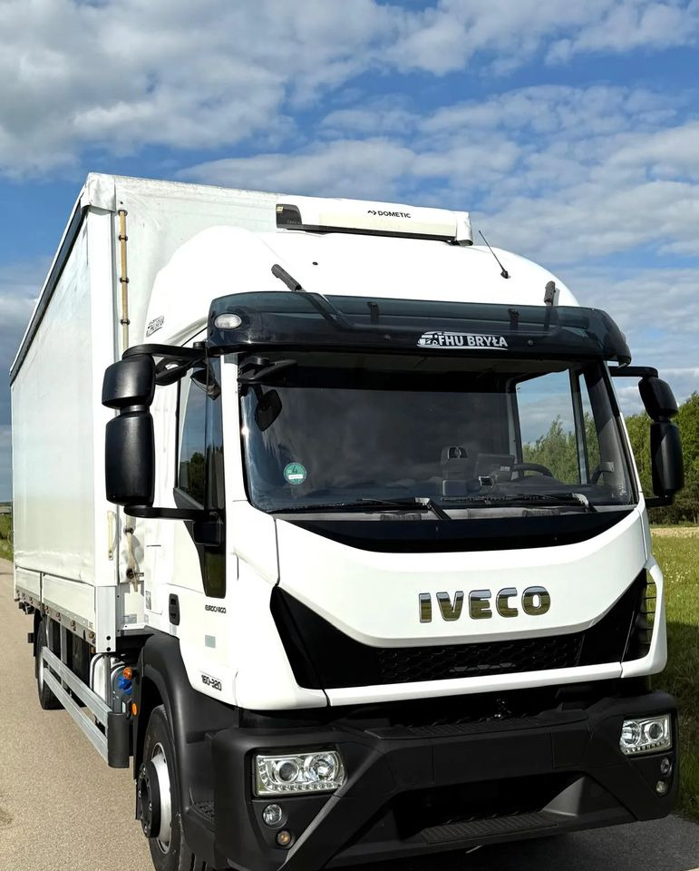 Iveco EUROCARGO 160E320/FIRANKA/WINDA/AUTOMAT/NISKI PRZEBIEG/E6/SPROWADZONY/PIERWSZY WŁAŚCICIEL - Plachtové nákladné vozidlo: obrázok 2 Iveco EUROCARGO 160E320/FIRANKA/WINDA/AUTOMAT/NISKI PRZEBIEG/E6/SPROWADZONY/PIERWSZY WŁAŚCICIEL - Plachtové nákladné vozidlo: obrázok 2