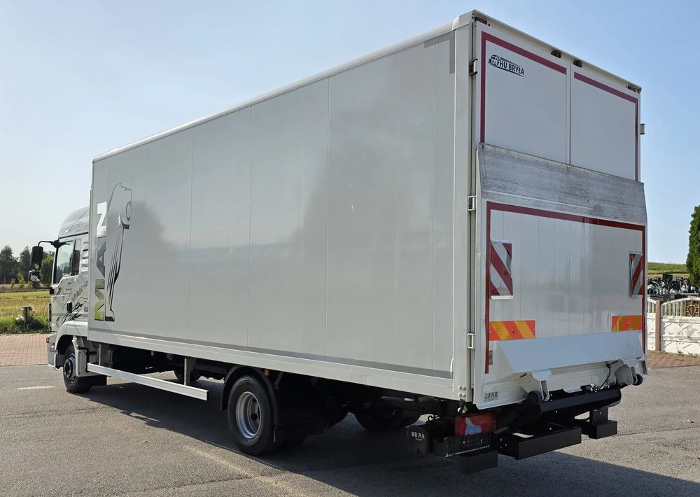 MAN TGL 12.250 / KONTENER / IZOTERMA / WINDA / 2019R / EURO 6 / PEŁEN SERWIS / 6 TON ŁADOWNOŚĆ / SPROWADZONY / ZADBANY / JAK NOWY / KSIĄŻKA SERWISOWA / E6 / 17 PALET - Skříňový nákladní auto: obrázok 5 MAN TGL 12.250 / KONTENER / IZOTERMA / WINDA / 2019R / EURO 6 / PEŁEN SERWIS / 6 TON ŁADOWNOŚĆ / SPROWADZONY / ZADBANY / JAK NOWY / KSIĄŻKA SERWISOWA / E6 / 17 PALET - Skříňový nákladní auto: obrázok 5