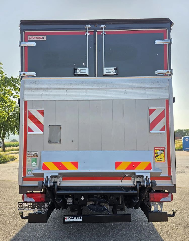 MAN TGM 15.290 / BURTO-FIRANKA / CAŁY NA PODUSZKACH /KLIMA POSTOJOWA / 2018R / NISKI PRZEBIEG / 18 PALET / E6 / JAK NOWY / WINDA / - Plachtové nákladné vozidlo: obrázok 5 MAN TGM 15.290 / BURTO-FIRANKA / CAŁY NA PODUSZKACH /KLIMA POSTOJOWA / 2018R / NISKI PRZEBIEG / 18 PALET / E6 / JAK NOWY / WINDA / - Plachtové nákladné vozidlo: obrázok 5