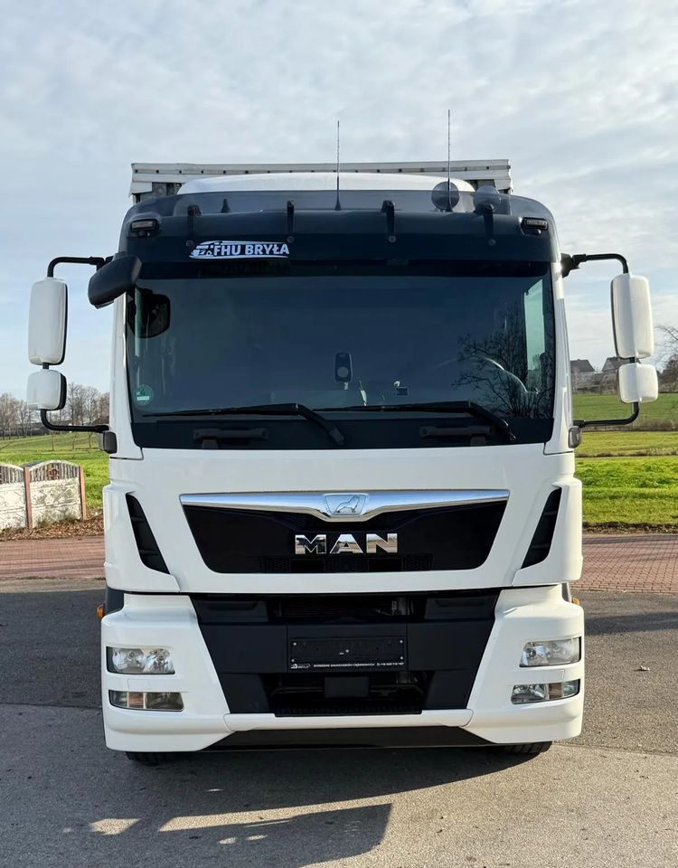 MAN TGM 15.290 / FIRANKA / 2016R / KLIMA POSTOJOWA /SPROWADZONY/ 8T ŁADOWNOŚĆ / 17 PALET / E6 / WINDA / - Plachtové nákladné vozidlo: obrázok 3 MAN TGM 15.290 / FIRANKA / 2016R / KLIMA POSTOJOWA /SPROWADZONY/ 8T ŁADOWNOŚĆ / 17 PALET / E6 / WINDA / - Plachtové nákladné vozidlo: obrázok 3