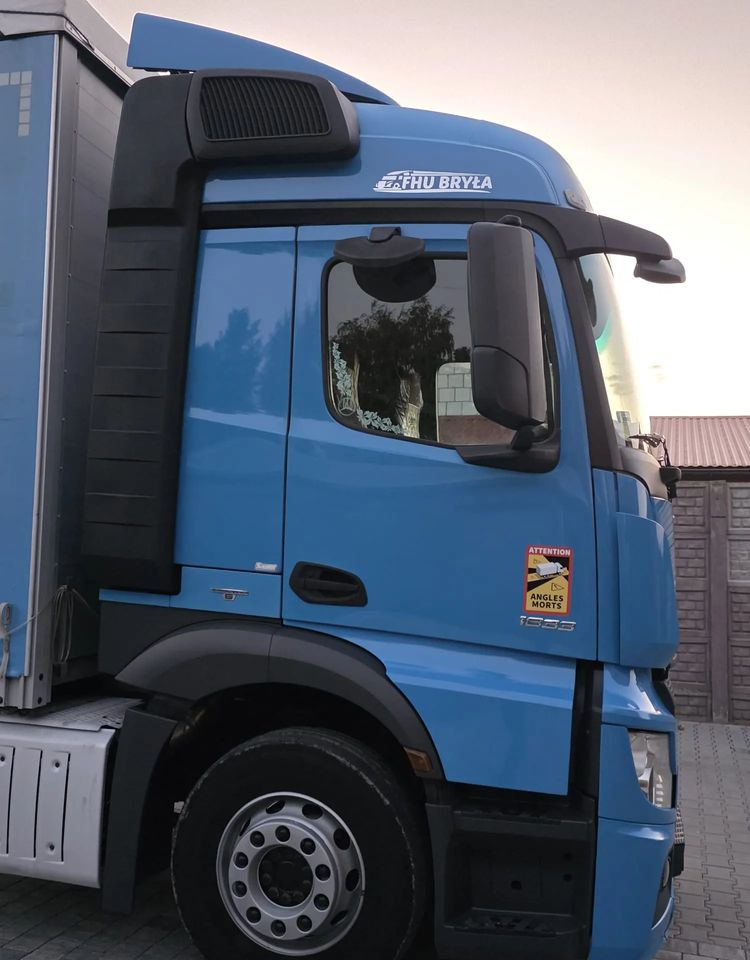 Mercedes-Benz ACTROS 1833 / FIRANKA/ WINDA / 22PALETY / 8760 ŁADOWNOŚĆ / AUTOMAT / DUŻY SILNIK / SYPIALKA / - Plachtové nákladné vozidlo: obrázok 4 Mercedes-Benz ACTROS 1833 / FIRANKA/ WINDA / 22PALETY / 8760 ŁADOWNOŚĆ / AUTOMAT / DUŻY SILNIK / SYPIALKA / - Plachtové nákladné vozidlo: obrázok 4
