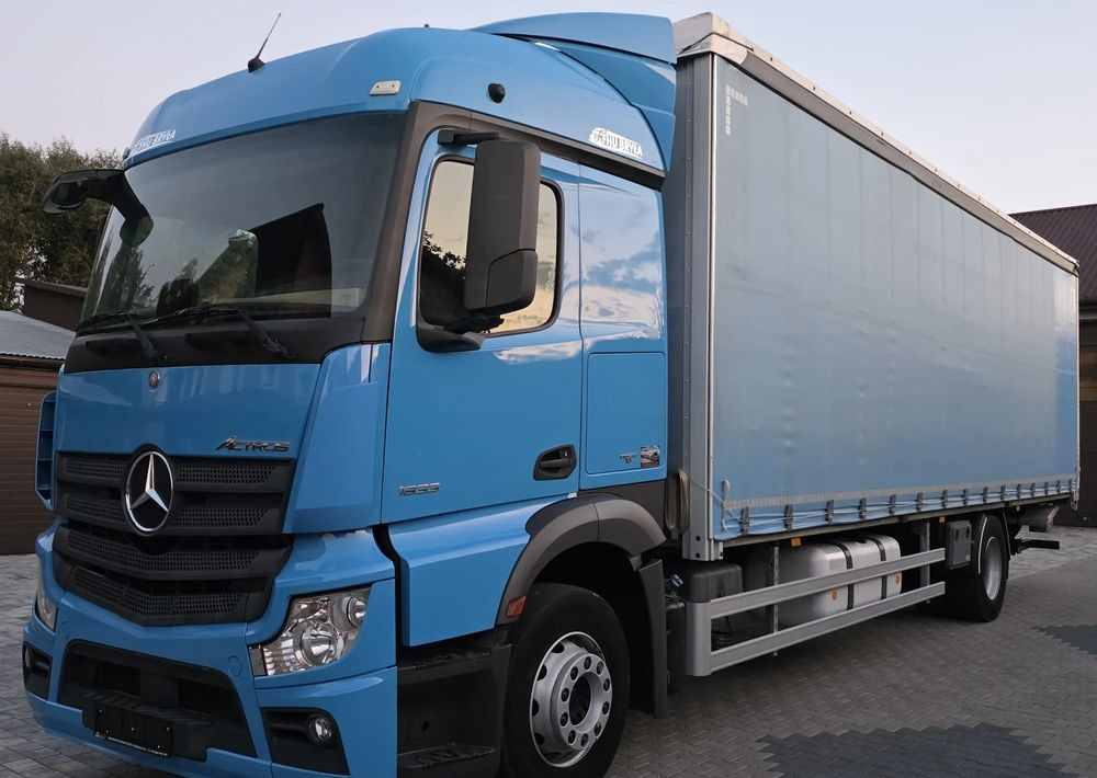Mercedes-Benz ACTROS 1833 / FIRANKA/ WINDA / 22PALETY / 8760 ŁADOWNOŚĆ / AUTOMAT / DUŻY SILNIK / SYPIALKA / - Plachtové nákladné vozidlo: obrázok 1 Mercedes-Benz ACTROS 1833 / FIRANKA/ WINDA / 22PALETY / 8760 ŁADOWNOŚĆ / AUTOMAT / DUŻY SILNIK / SYPIALKA / - Plachtové nákladné vozidlo: obrázok 1