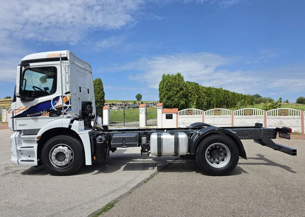 Mercedes-Benz ANTOS 1827 / ATEGO / ACTROS / E6 / ROZSTAW OSI 3.75M / WYWROT / BECZKA / UTRZYMANIE DRÓG / HAKOWIEC / SPROWADZONY / PIERWSZY WŁAŚCICIEL / STAN BDB - Podvozek s kabinou: obrázok 4 Mercedes-Benz ANTOS 1827 / ATEGO / ACTROS / E6 / ROZSTAW OSI 3.75M / WYWROT / BECZKA / UTRZYMANIE DRÓG / HAKOWIEC / SPROWADZONY / PIERWSZY WŁAŚCICIEL / STAN BDB - Podvozek s kabinou: obrázok 4