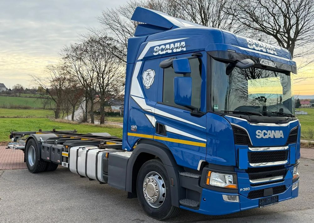 Scania P360 / P410 / BDF / RAMA / FIRANKA / PEŁNA SYPIALKA / WINDA / E6 / CAŁA NA PODUSZKACH / ROZSTAW OSI 5.5M / LAWETA / DO ŻYWCA / DO BYDŁA / DO ZABUDOWY / SPROWADZONA - Podvozek s kabinou: obrázok 2 Scania P360 / P410 / BDF / RAMA / FIRANKA / PEŁNA SYPIALKA / WINDA / E6 / CAŁA NA PODUSZKACH / ROZSTAW OSI 5.5M / LAWETA / DO ŻYWCA / DO BYDŁA / DO ZABUDOWY / SPROWADZONA - Podvozek s kabinou: obrázok 2