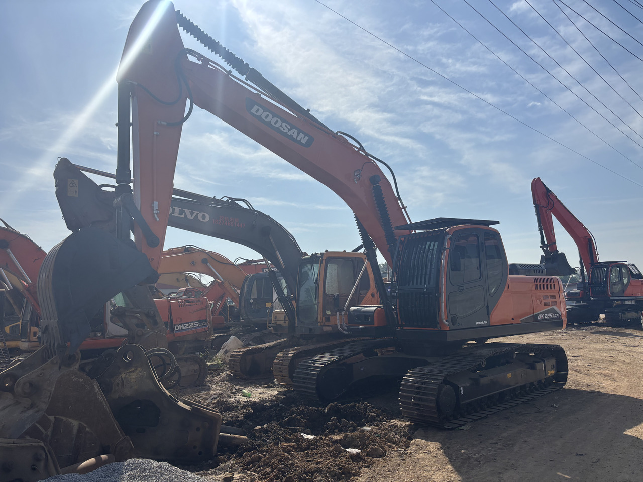 DOOSAN Korea imports doosan DX225 - Pásové rýpadlo: obrázok 3 DOOSAN Korea imports doosan DX225 - Pásové rýpadlo: obrázok 3
