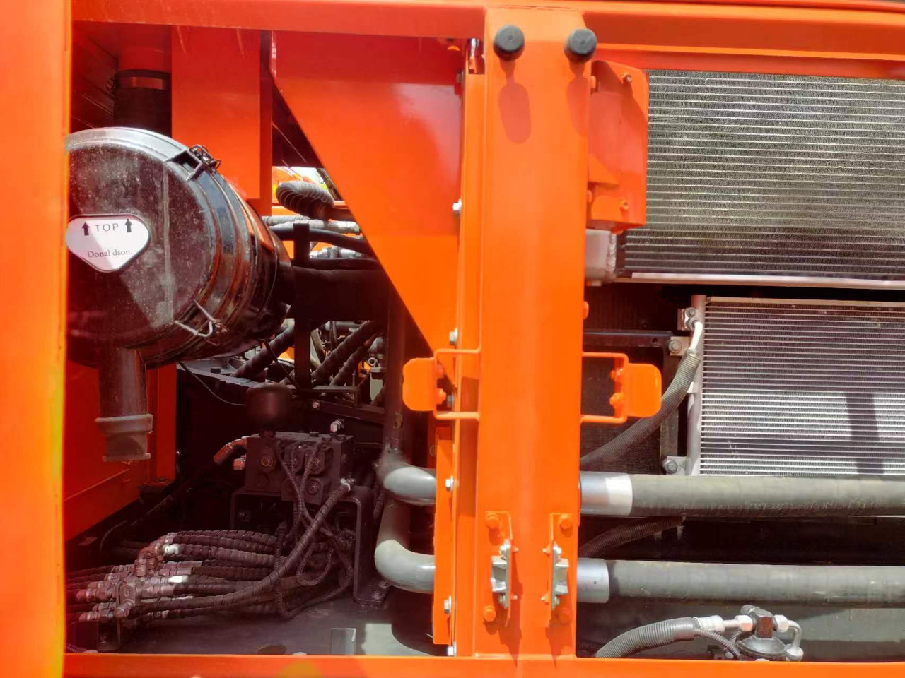 Doosan DX 300 Korea imports doosan DX300 - Pásové rýpadlo: obrázok 3 Doosan DX 300 Korea imports doosan DX300 - Pásové rýpadlo: obrázok 3