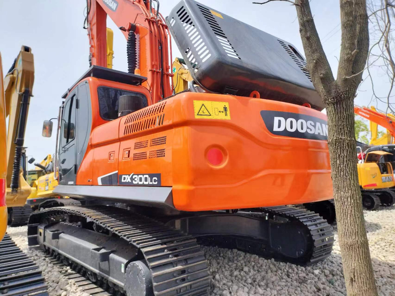 Doosan DX 300 Korea imports doosan DX300 - Pásové rýpadlo: obrázok 1 Doosan DX 300 Korea imports doosan DX300 - Pásové rýpadlo: obrázok 1