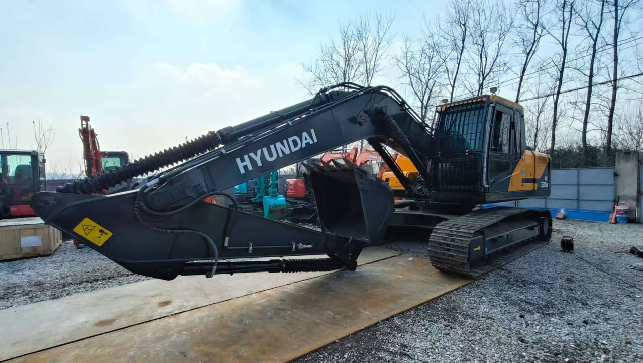 HYUNDAI HX220HD - Pásové rýpadlo: obrázok 3 HYUNDAI HX220HD - Pásové rýpadlo: obrázok 3