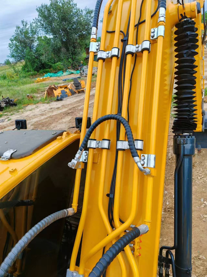 Hyundai Hyundai 220 LC-9 S - Pásové rýpadlo: obrázok 3 Hyundai Hyundai 220 LC-9 S - Pásové rýpadlo: obrázok 3