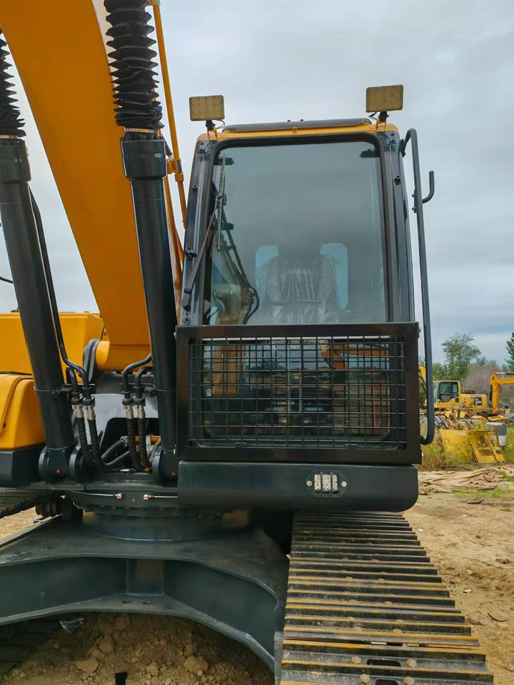 Hyundai Hyundai 220 LC-9 S - Pásové rýpadlo: obrázok 5 Hyundai Hyundai 220 LC-9 S - Pásové rýpadlo: obrázok 5