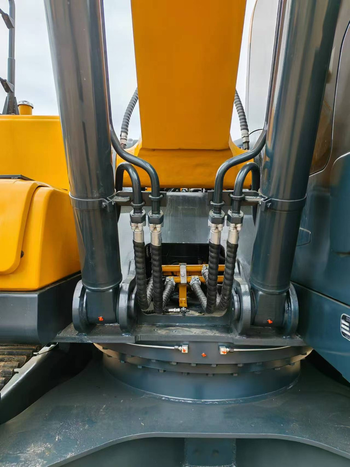 Hyundai Hyundai 220 LC-9 S - Pásové rýpadlo: obrázok 4 Hyundai Hyundai 220 LC-9 S - Pásové rýpadlo: obrázok 4