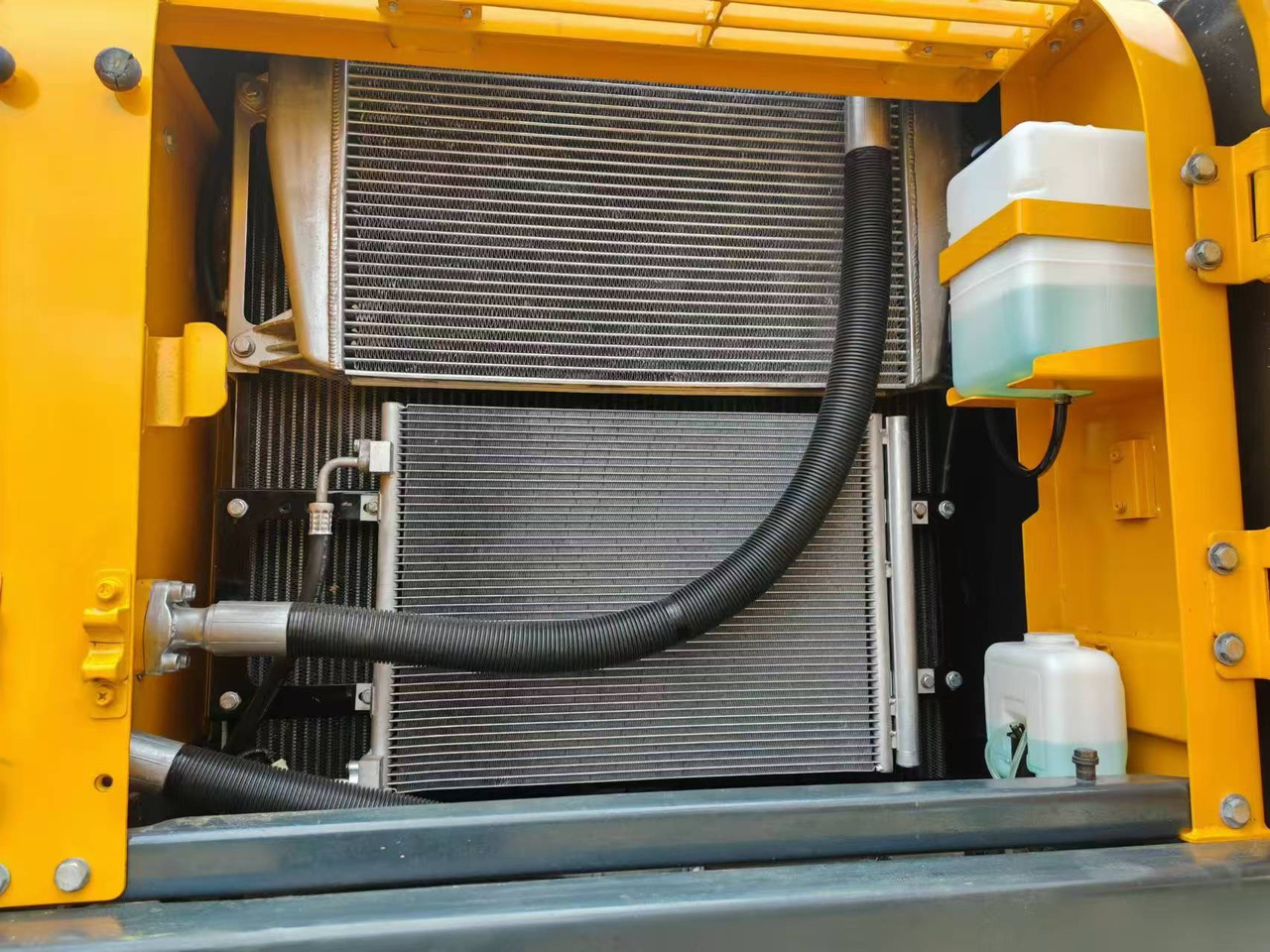 Pásové rýpadlo Hyundai Hyundai 220 LC-9 S: obrázok 8