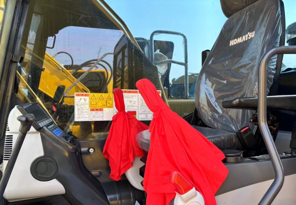 Komatsu PC 210 LC-8 - Pásové rýpadlo: obrázok 5 Komatsu PC 210 LC-8 - Pásové rýpadlo: obrázok 5