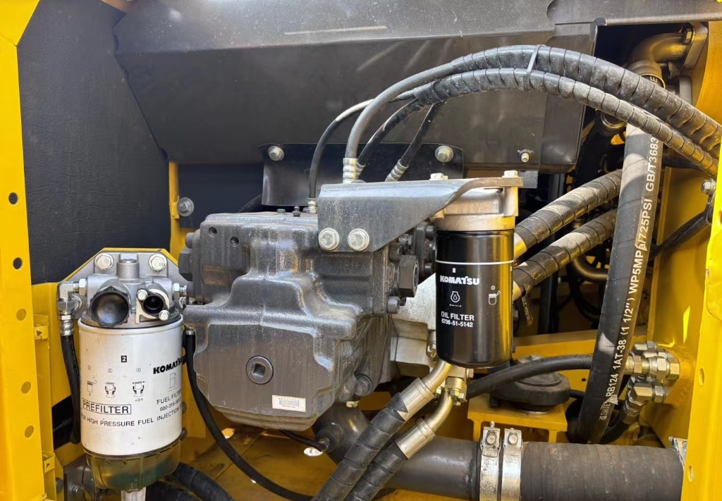 Komatsu PC 210 LC-8 - Pásové rýpadlo: obrázok 4 Komatsu PC 210 LC-8 - Pásové rýpadlo: obrázok 4