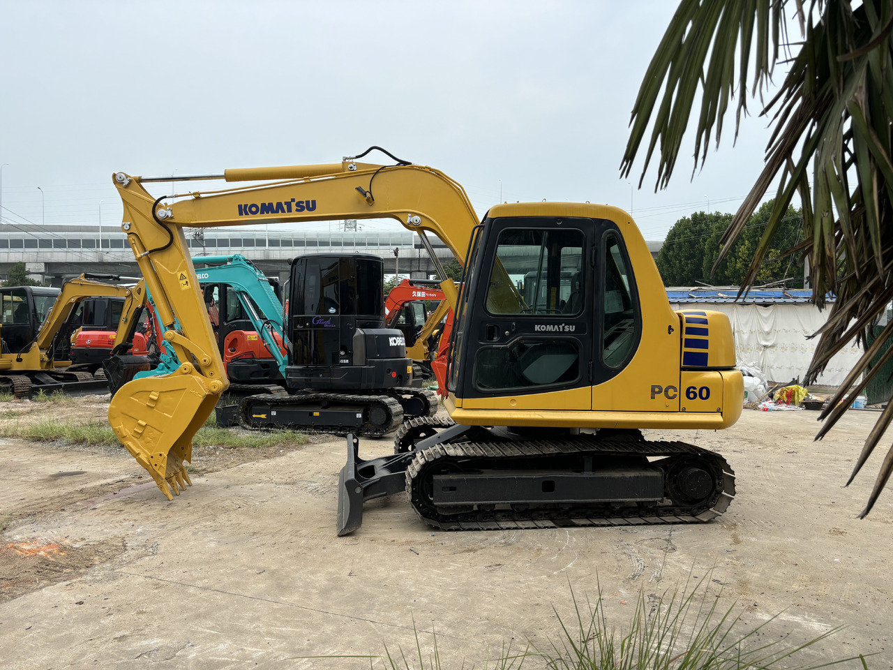 Komatsu PC 60-7 - Mini rýpadlo: obrázok 1 Komatsu PC 60-7 - Mini rýpadlo: obrázok 1