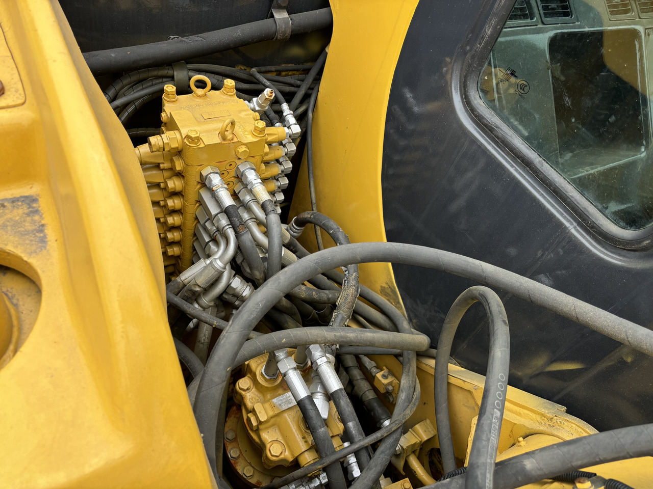 Komatsu PC 60-7 - Mini rýpadlo: obrázok 5 Komatsu PC 60-7 - Mini rýpadlo: obrázok 5