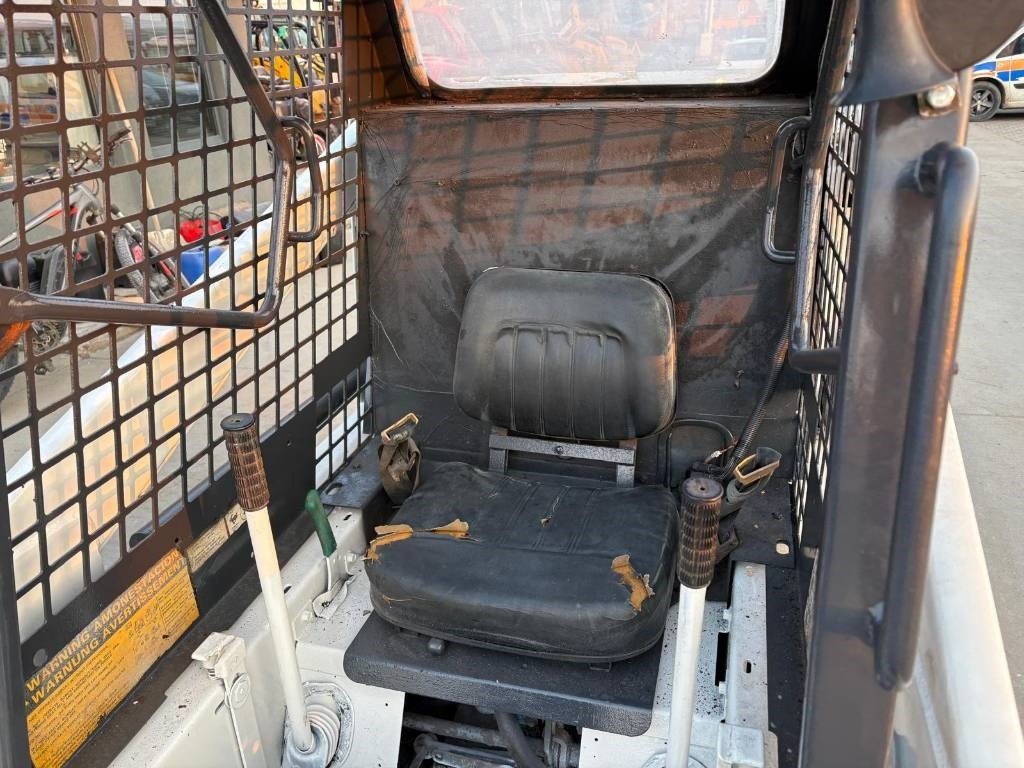 Bobcat 543 - Šmykom riadený nakladač: obrázok 5 Bobcat 543 - Šmykom riadený nakladač: obrázok 5