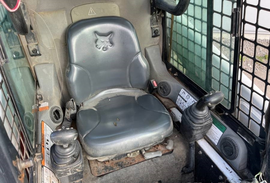 Bobcat A 220 - Šmykom riadený nakladač: obrázok 5 Bobcat A 220 - Šmykom riadený nakladač: obrázok 5