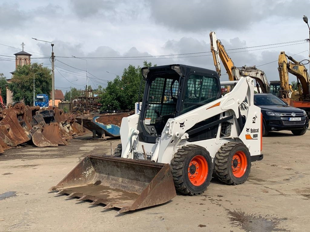 Bobcat S 570 - Šmykom riadený nakladač: obrázok 1 Bobcat S 570 - Šmykom riadený nakladač: obrázok 1