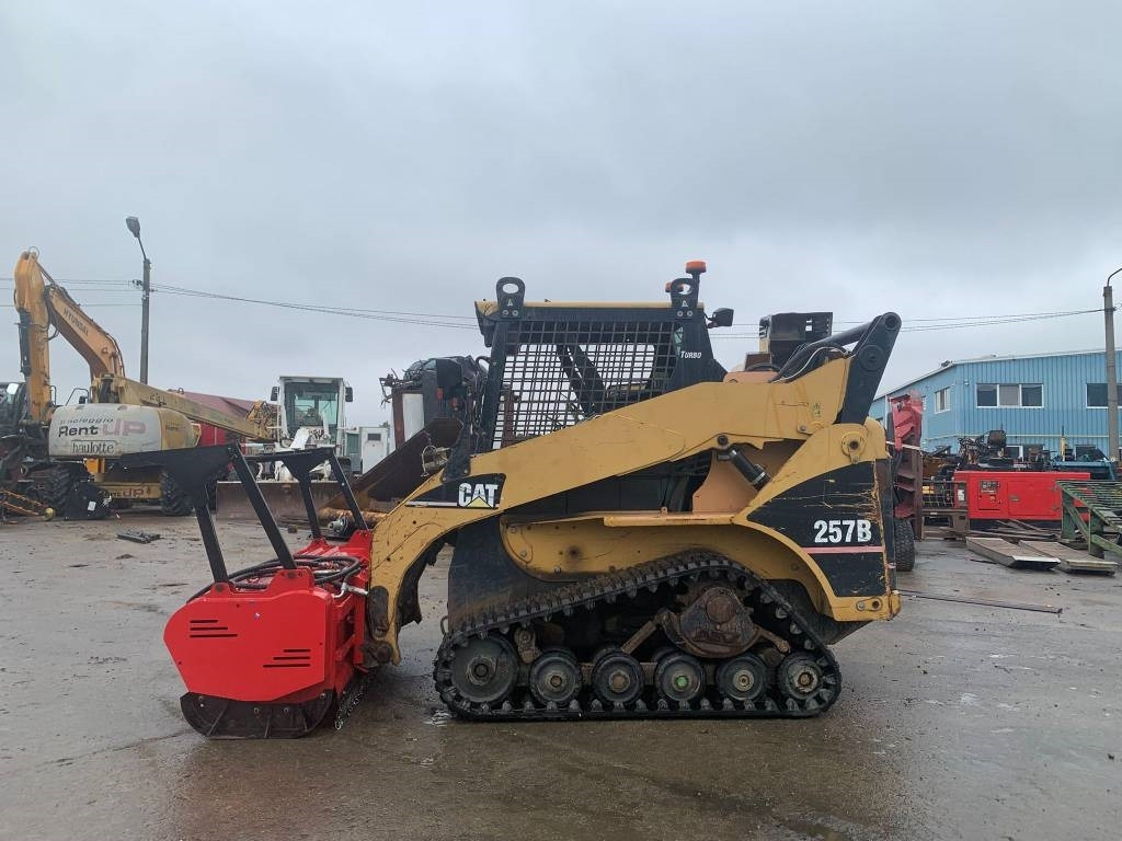 CAT 257 B - Šmykom riadený nakladač: obrázok 3 CAT 257 B - Šmykom riadený nakladač: obrázok 3