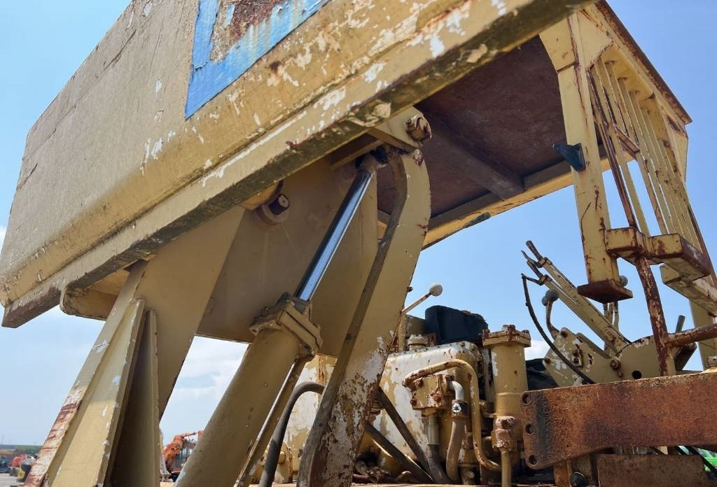 CAT 583 H - Pokladač potrubí: obrázok 3 CAT 583 H - Pokladač potrubí: obrázok 3