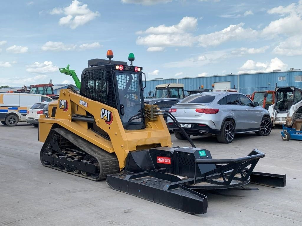 CAT ASV RC100 - Šmykom riadený nakladač: obrázok 2 CAT ASV RC100 - Šmykom riadený nakladač: obrázok 2
