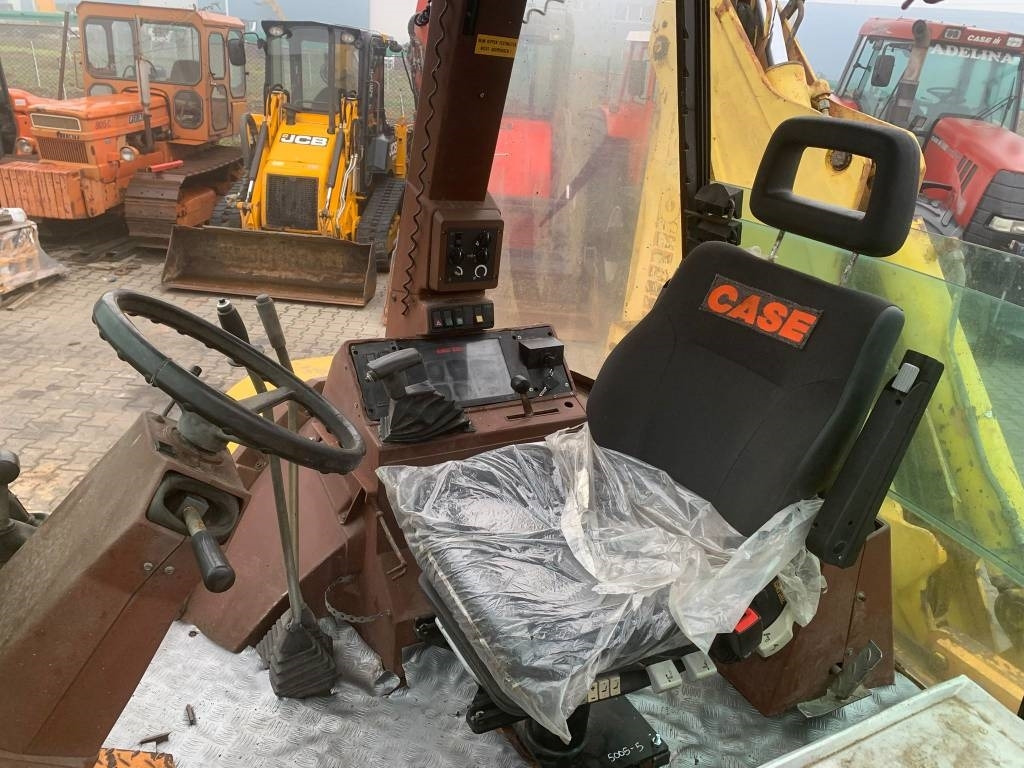 Rýpadlo-nakladač Case 580 K: obrázok 8