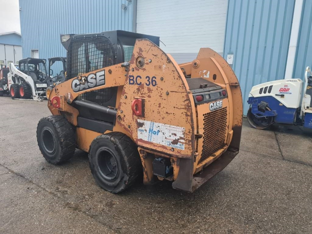 Case SR 250 - Šmykom riadený nakladač: obrázok 4 Case SR 250 - Šmykom riadený nakladač: obrázok 4