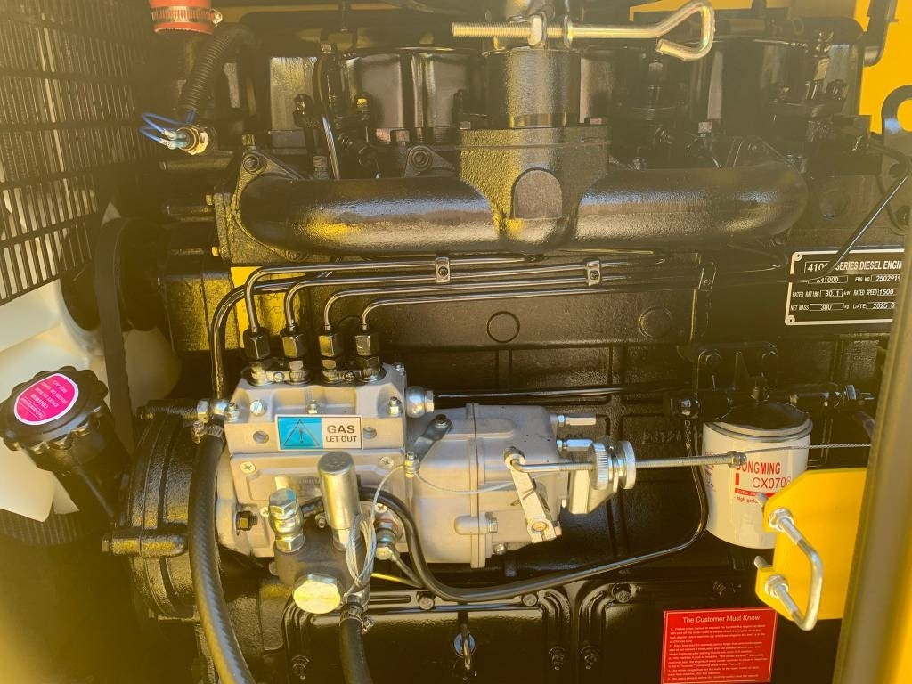 Compal VG-R30 - Elektrický generátor: obrázok 3 Compal VG-R30 - Elektrický generátor: obrázok 3