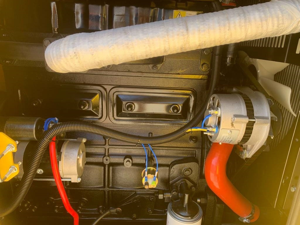 Compal VG-R30 - Elektrický generátor: obrázok 5 Compal VG-R30 - Elektrický generátor: obrázok 5