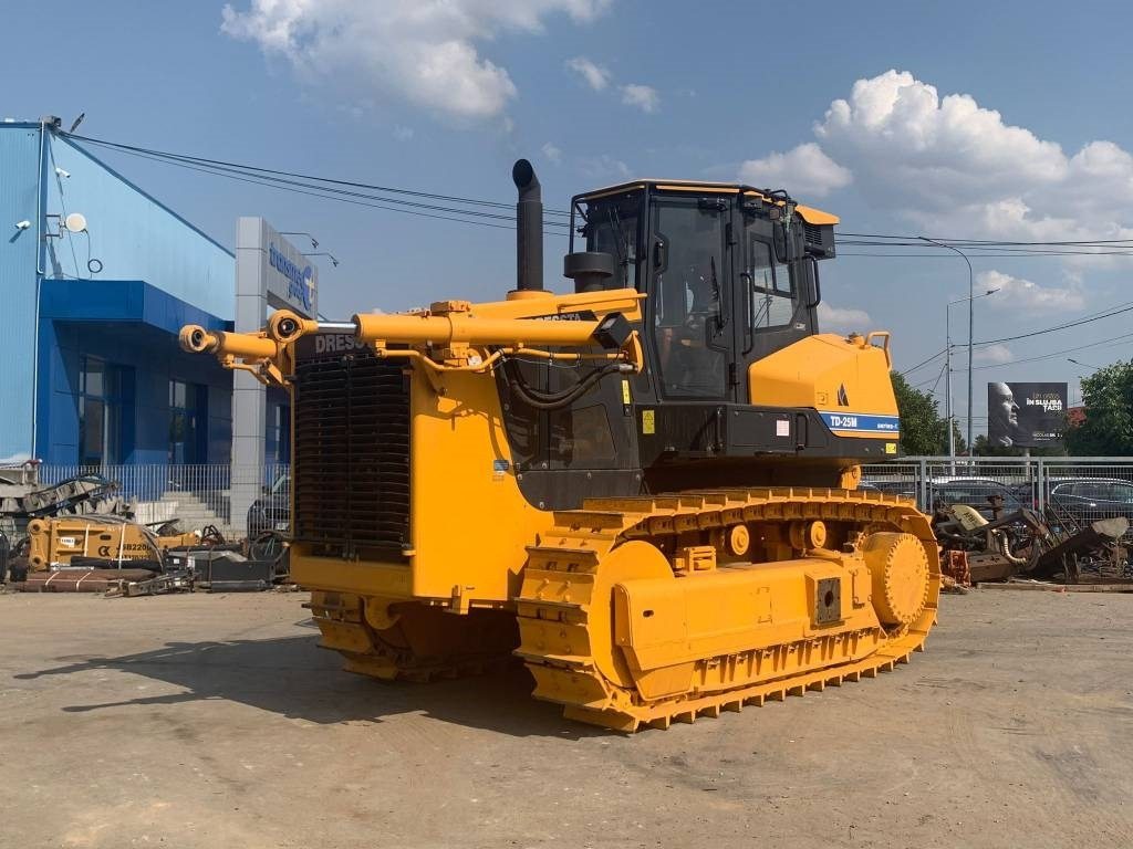 Dressta TD25M - Buldozér: obrázok 3 Dressta TD25M - Buldozér: obrázok 3
