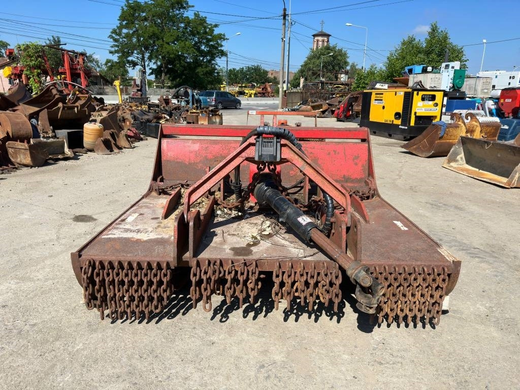 Grenier Franco SD2000 - Lesná fréza: obrázok 1 Grenier Franco SD2000 - Lesná fréza: obrázok 1