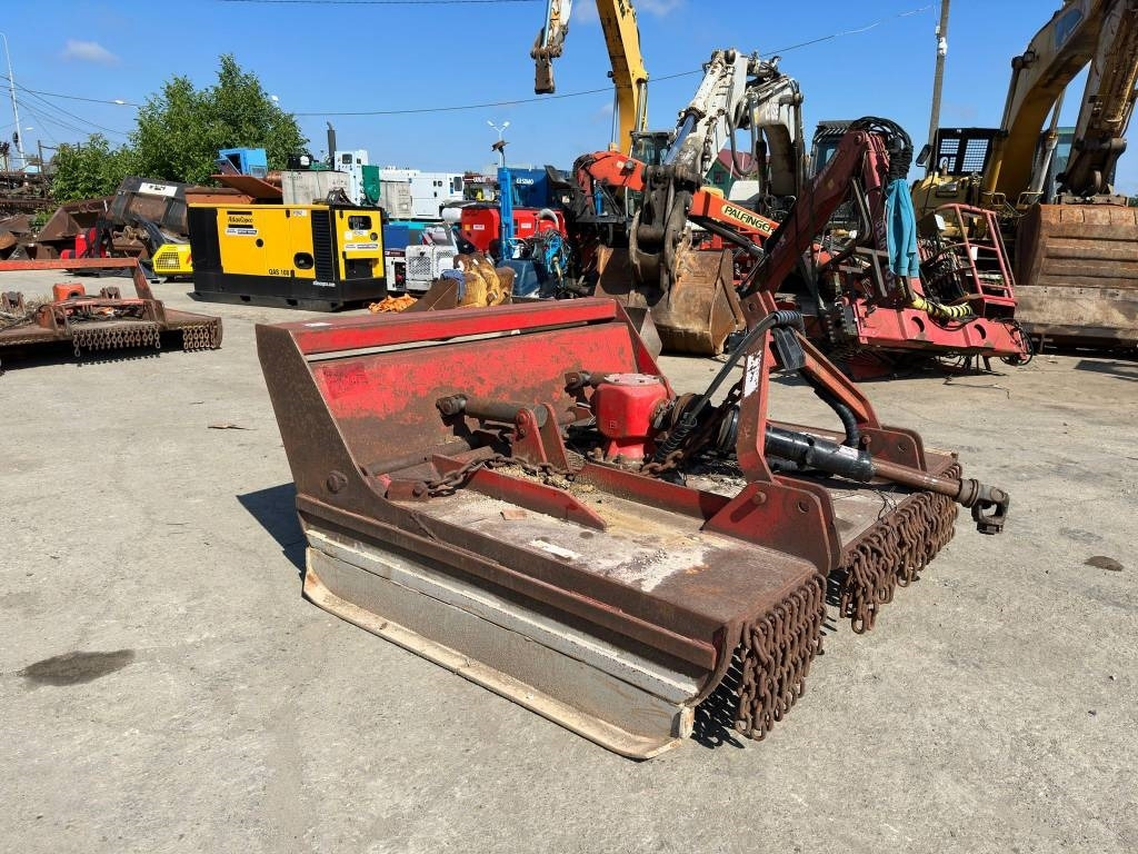 Grenier Franco SD2000 - Lesná fréza: obrázok 3 Grenier Franco SD2000 - Lesná fréza: obrázok 3