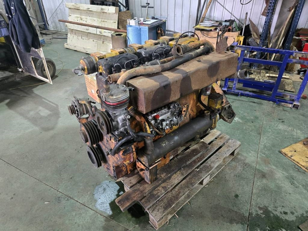 Hanomag 6 Cylinder ENGINE - Motor pre Stavebné stroje: obrázok 1 Hanomag 6 Cylinder ENGINE - Motor pre Stavebné stroje: obrázok 1