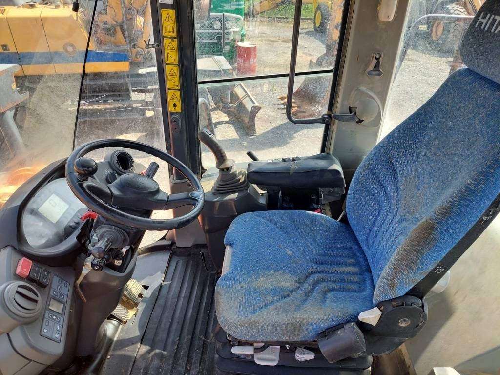 Hitachi ZW250 - Kolesový nakladač: obrázok 5 Hitachi ZW250 - Kolesový nakladač: obrázok 5