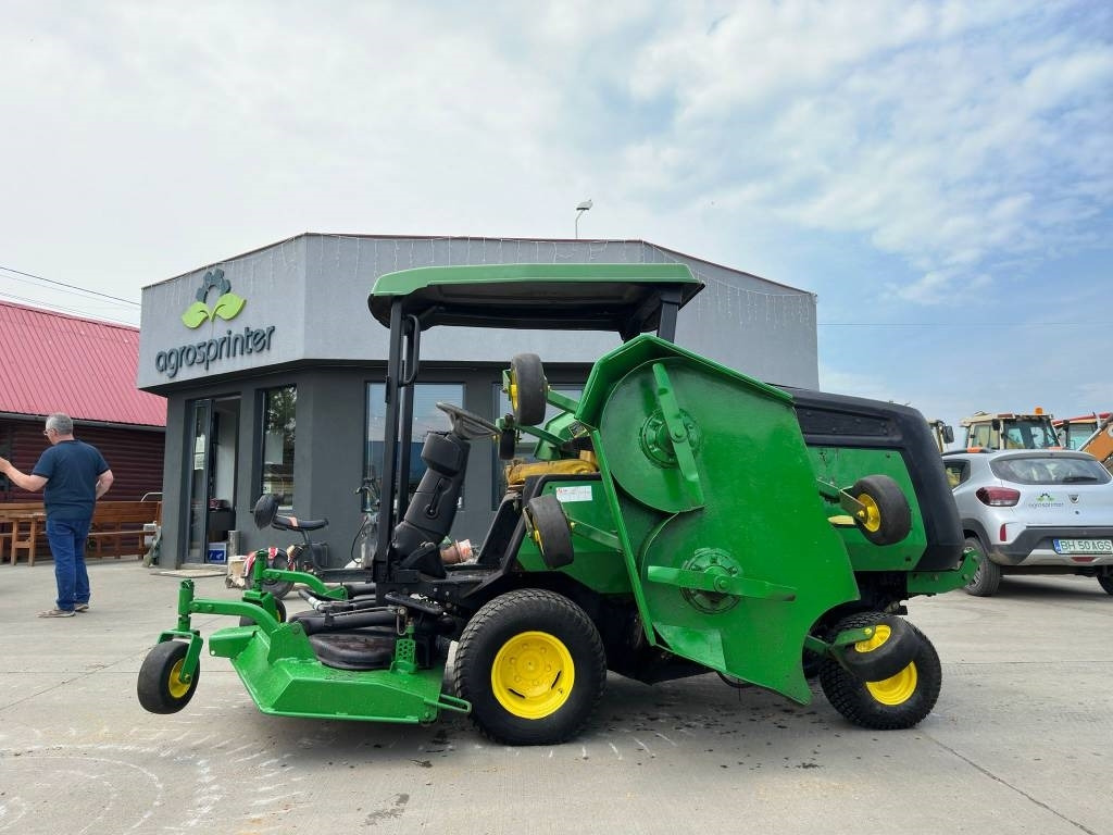 John Deere 1600 Turbo - Záhradná kosačka: obrázok 2 John Deere 1600 Turbo - Záhradná kosačka: obrázok 2