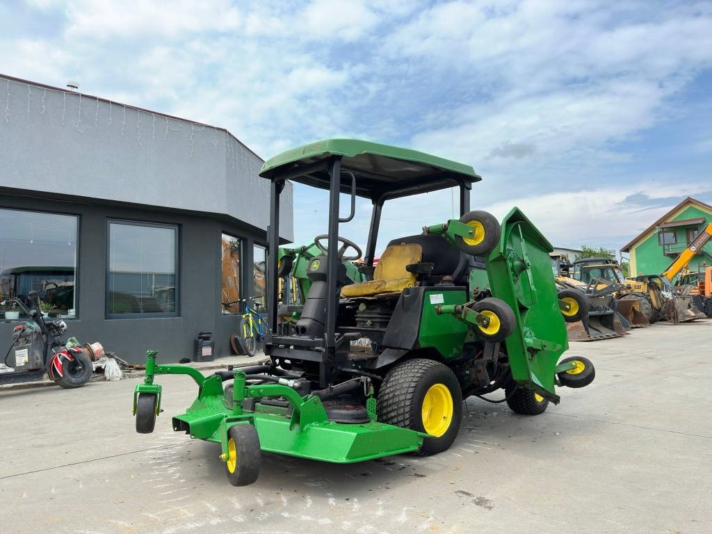 John Deere 1600 Turbo - Záhradná kosačka: obrázok 1 John Deere 1600 Turbo - Záhradná kosačka: obrázok 1