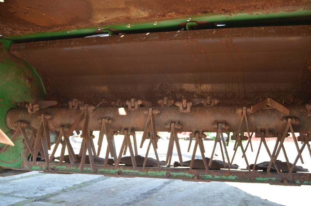 John Deere 530 - Kosačka: obrázok 3 John Deere 530 - Kosačka: obrázok 3