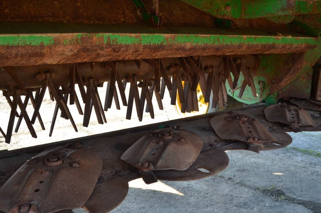 John Deere 530 - Kosačka: obrázok 5 John Deere 530 - Kosačka: obrázok 5