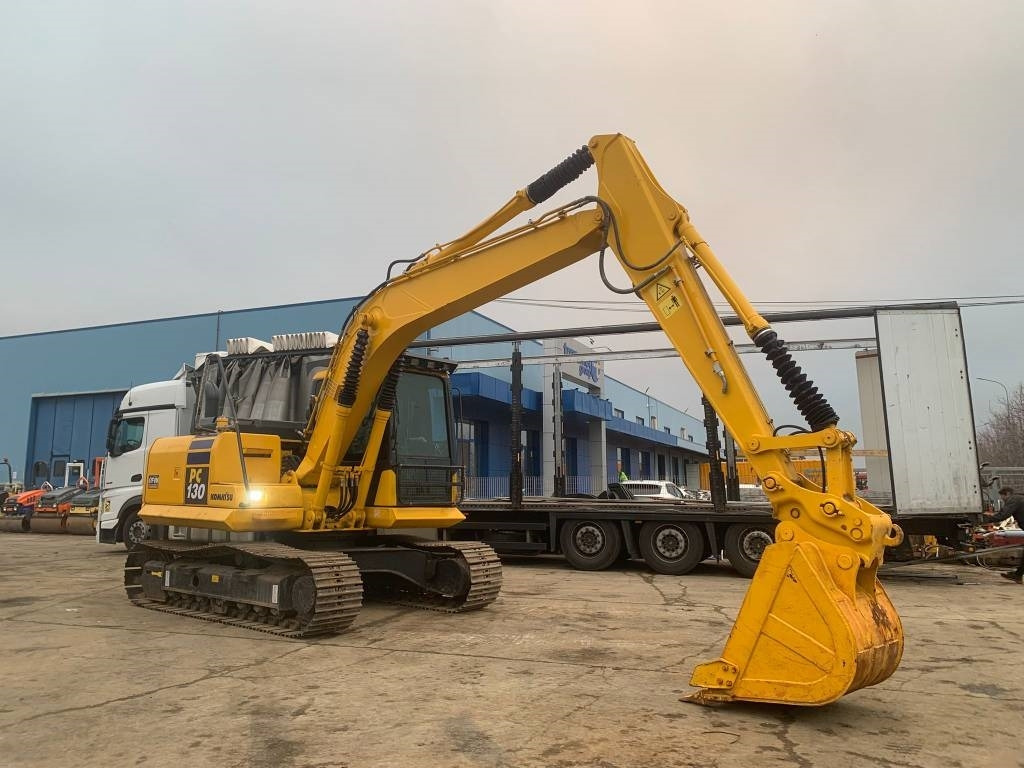 Komatsu PC 130 - Pásové rýpadlo: obrázok 4 Komatsu PC 130 - Pásové rýpadlo: obrázok 4