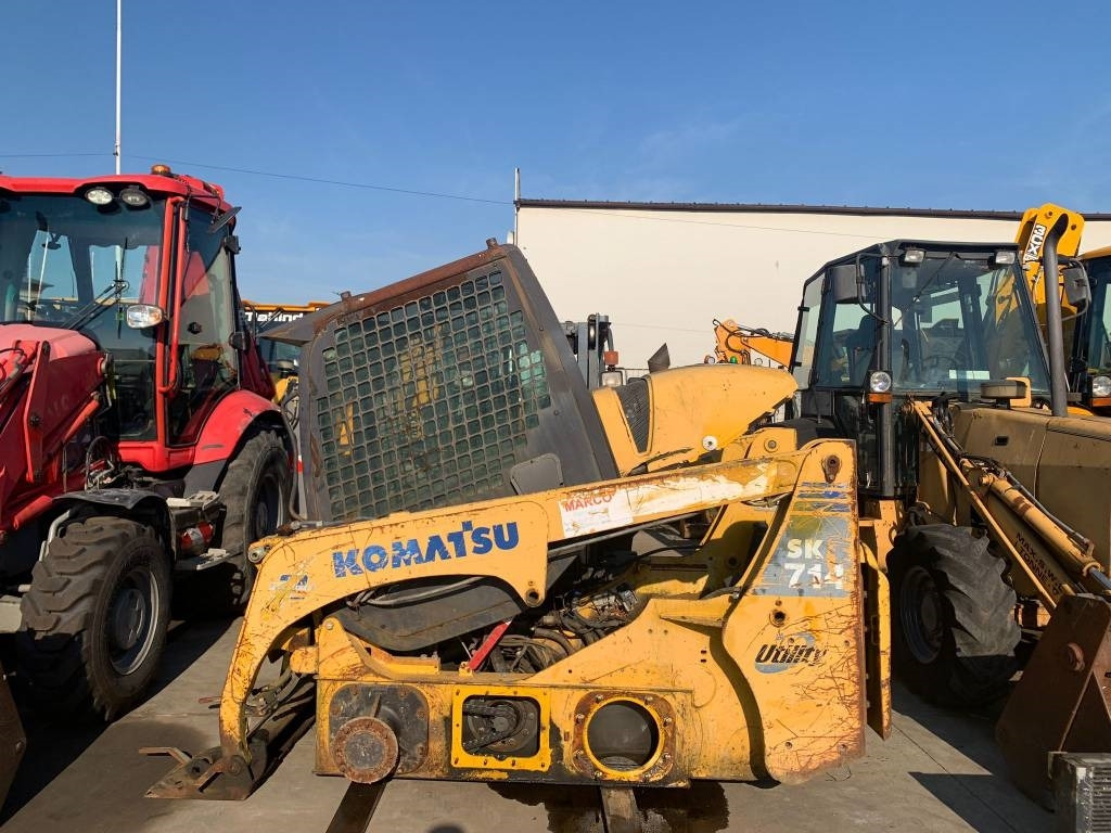 Komatsu SK 714 FOR PARTS - Šmykom riadený nakladač: obrázok 2 Komatsu SK 714 FOR PARTS - Šmykom riadený nakladač: obrázok 2