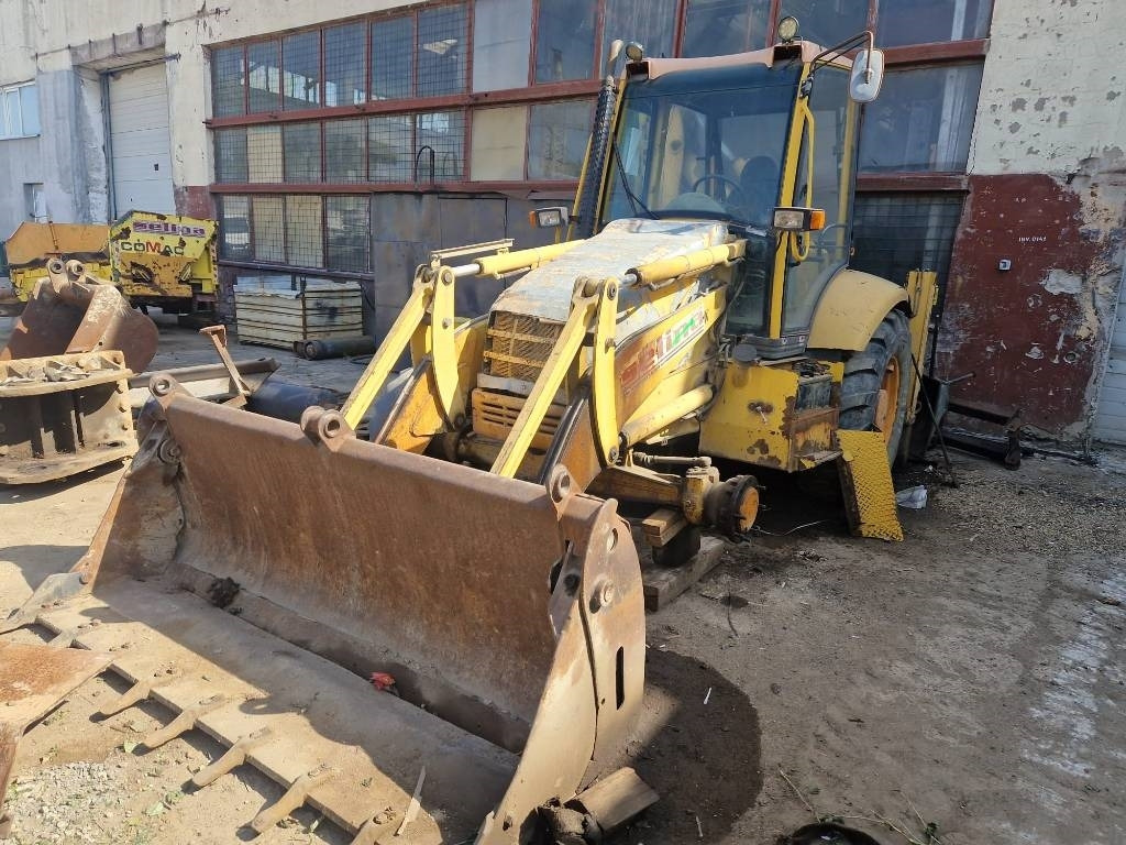 Komatsu WB 93 R FOR PARTS - Rýpadlo-nakladač: obrázok 1 Komatsu WB 93 R FOR PARTS - Rýpadlo-nakladač: obrázok 1