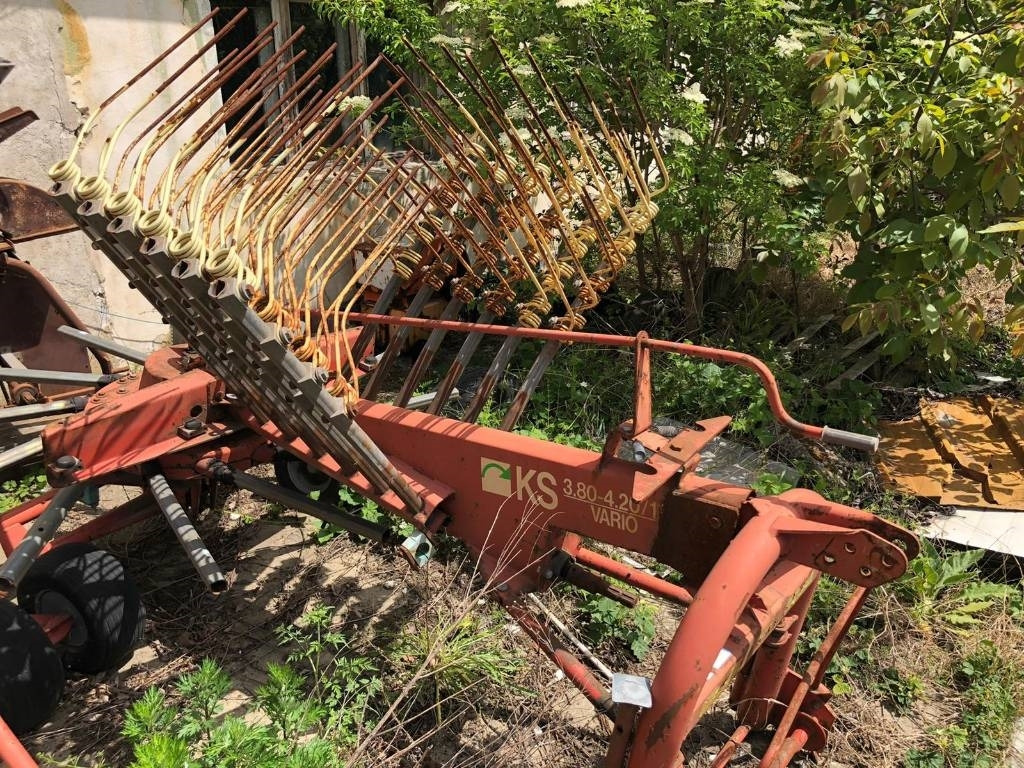 Krone Vario KS - Obracač sena: obrázok 3 Krone Vario KS - Obracač sena: obrázok 3