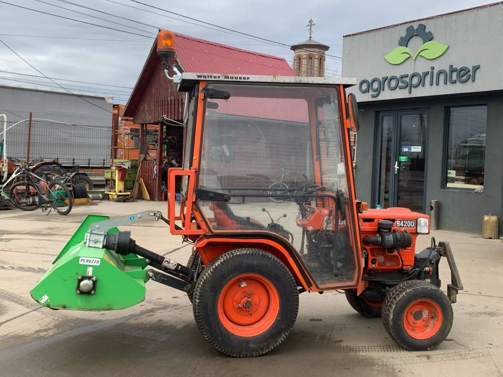 Kubota B 4200 - Traktor: obrázok 5 Kubota B 4200 - Traktor: obrázok 5