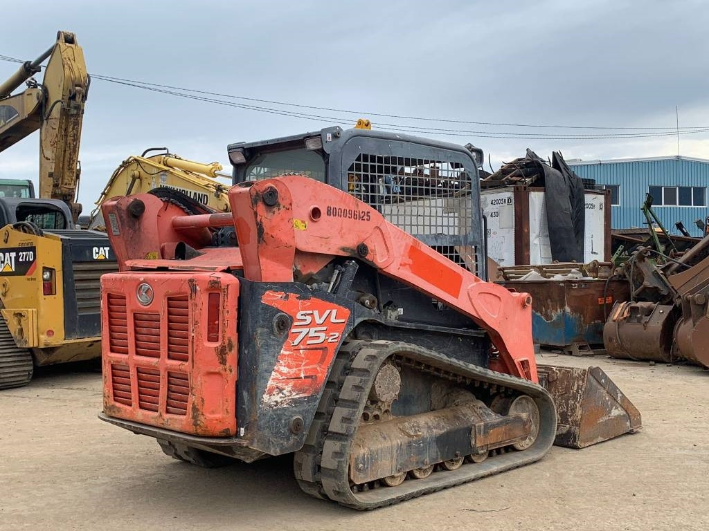 Kubota SVL 75-2 - Šmykom riadený nakladač: obrázok 4 Kubota SVL 75-2 - Šmykom riadený nakladač: obrázok 4