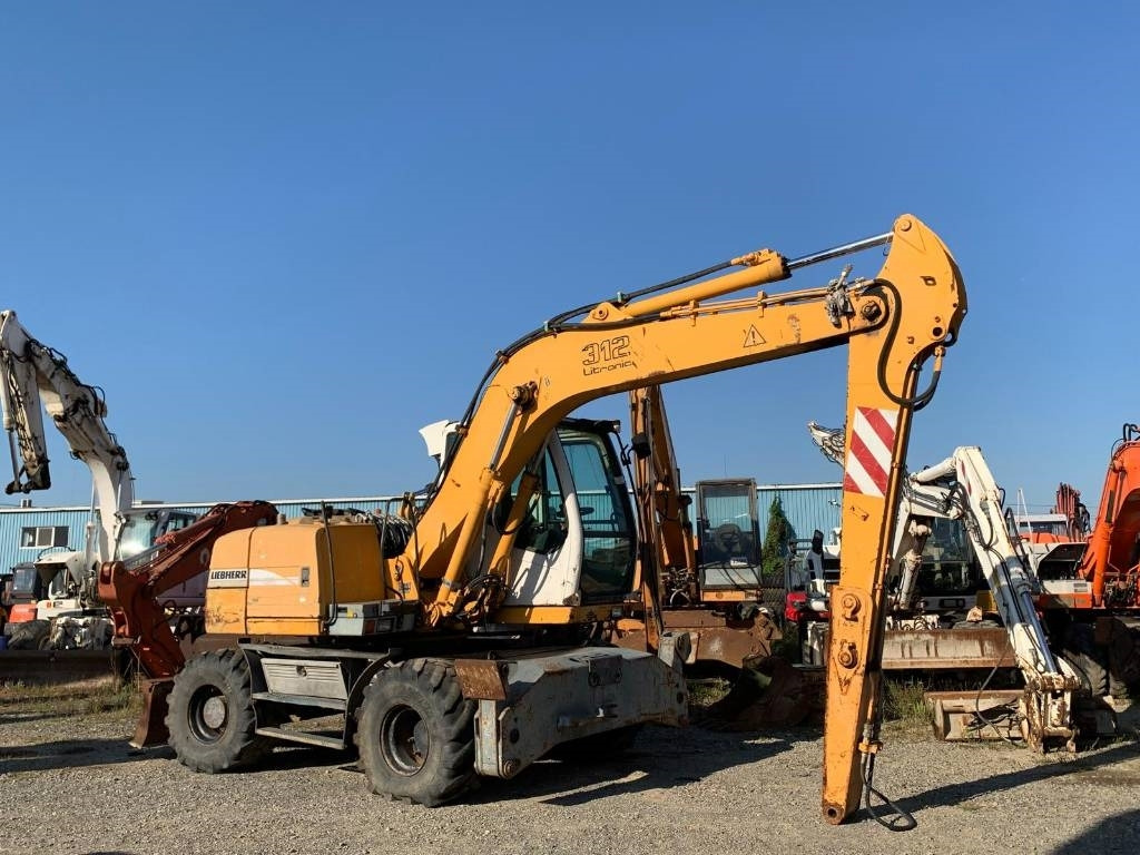 Liebherr A 312 - Kolesové rýpadlo: obrázok 5 Liebherr A 312 - Kolesové rýpadlo: obrázok 5