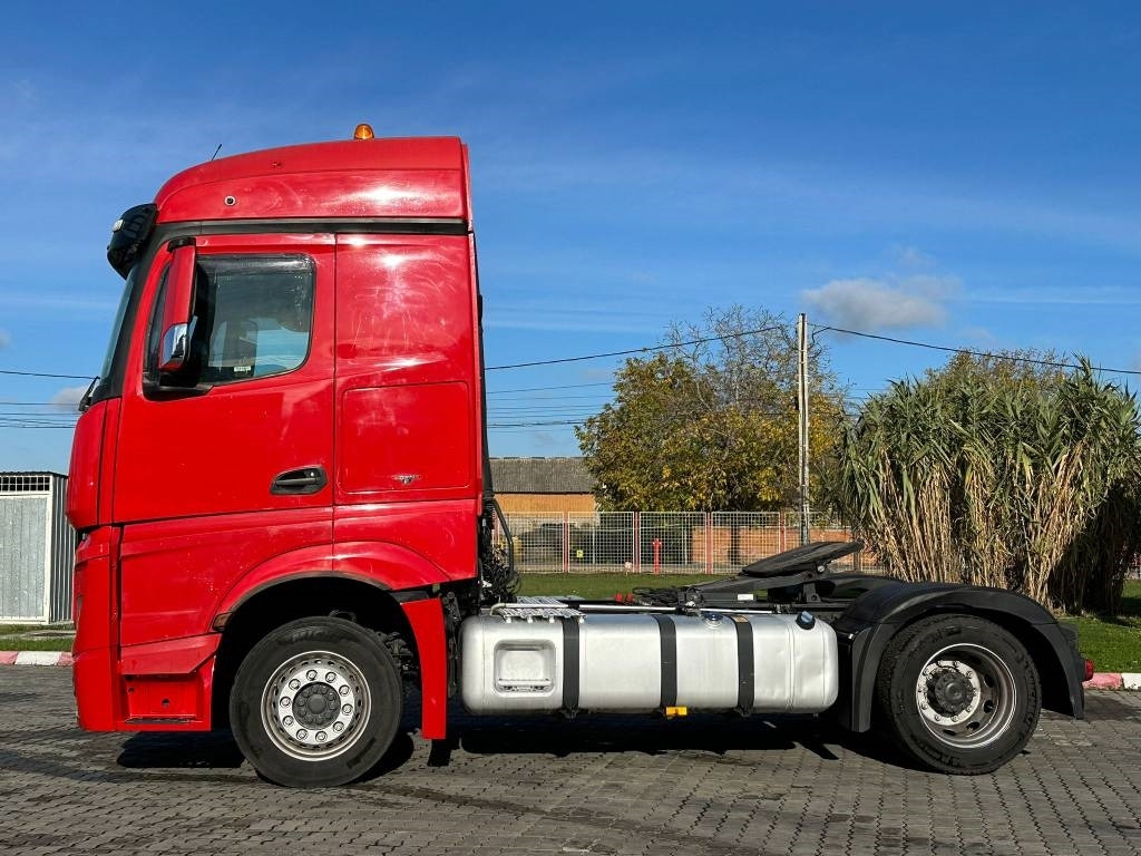 Mercedes-Benz Actros 963-4-A - Skříňový nákladní auto: obrázok 5 Mercedes-Benz Actros 963-4-A - Skříňový nákladní auto: obrázok 5