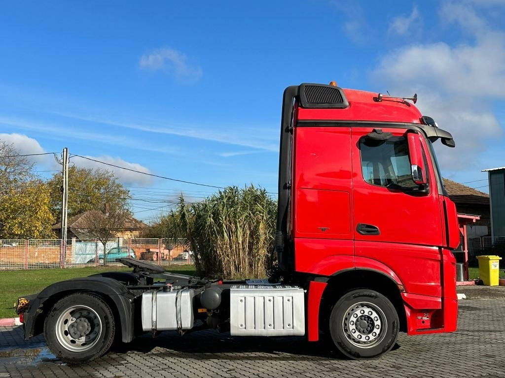 Mercedes-Benz Actros 963-4-A - Skříňový nákladní auto: obrázok 3 Mercedes-Benz Actros 963-4-A - Skříňový nákladní auto: obrázok 3
